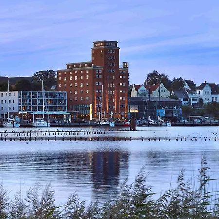 Pier 12 Im Pierspeicher