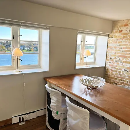 Apartment Pier 12 Im Pierspeicher